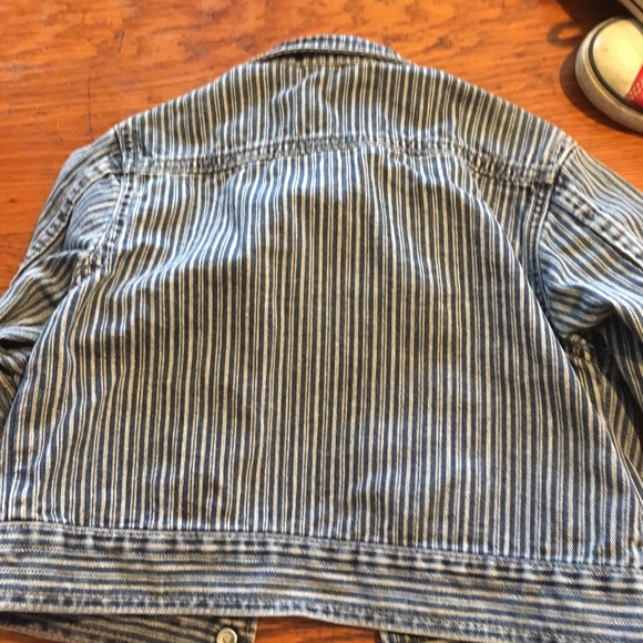 Vintage toddler jean jacket. - Picture 4 of 5